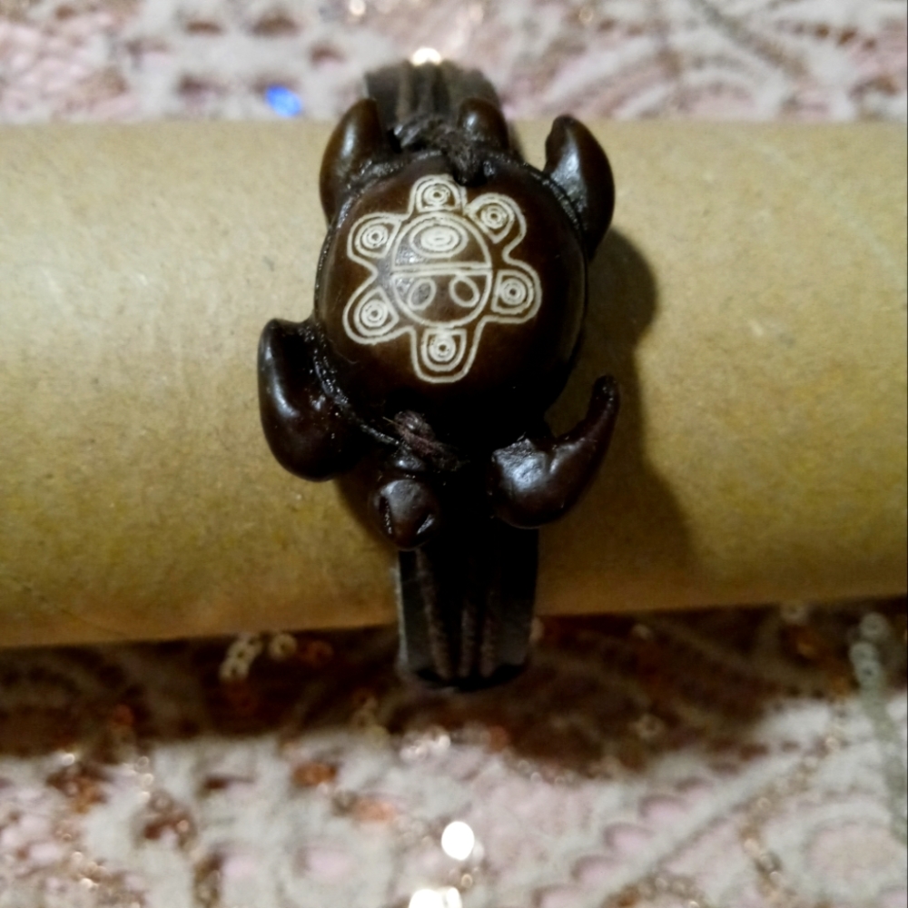 Leather & Wooden Turtle bracelet.